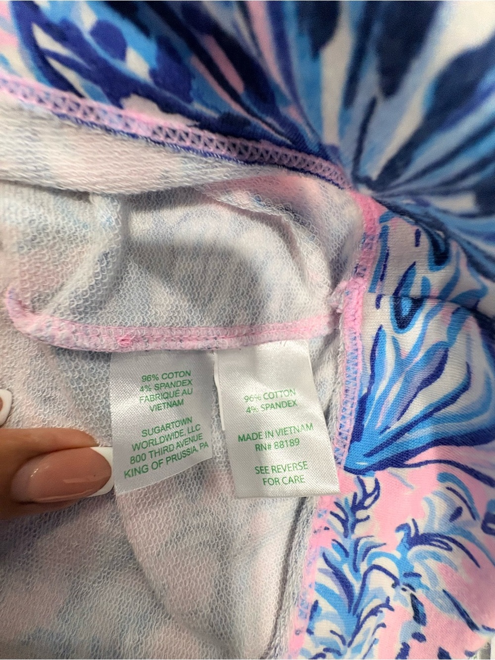 Lilly Pulitzer Blue and Pink Shell-Print Relaxed V-Neck sleeveless dress - Picture 4 of 4